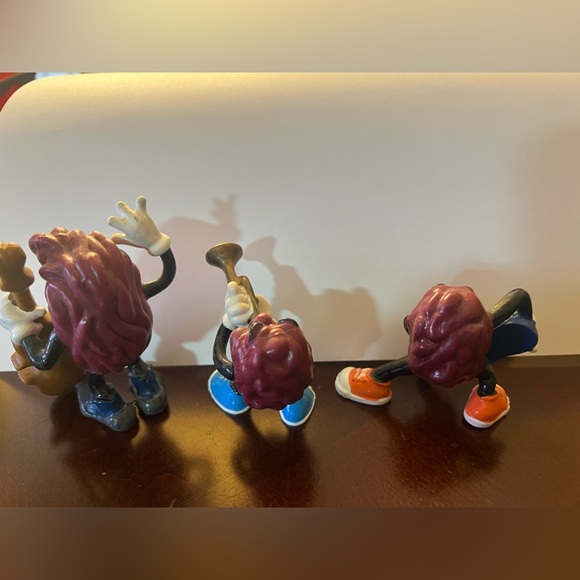 CALIFORNIA RAISINS FIGURINES VINTAGE 
1987-1988  LOT OF 3 - Picture 6 of 7
